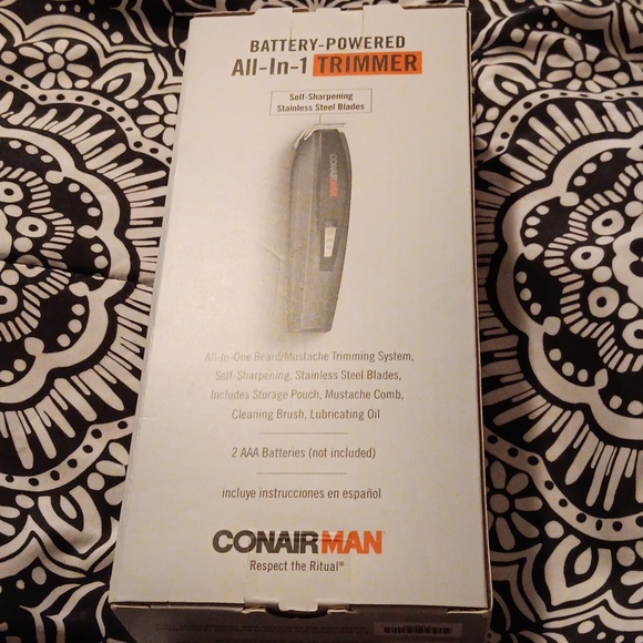 Conair man battery powered all in 1 trimmer - Picture 2 of 4